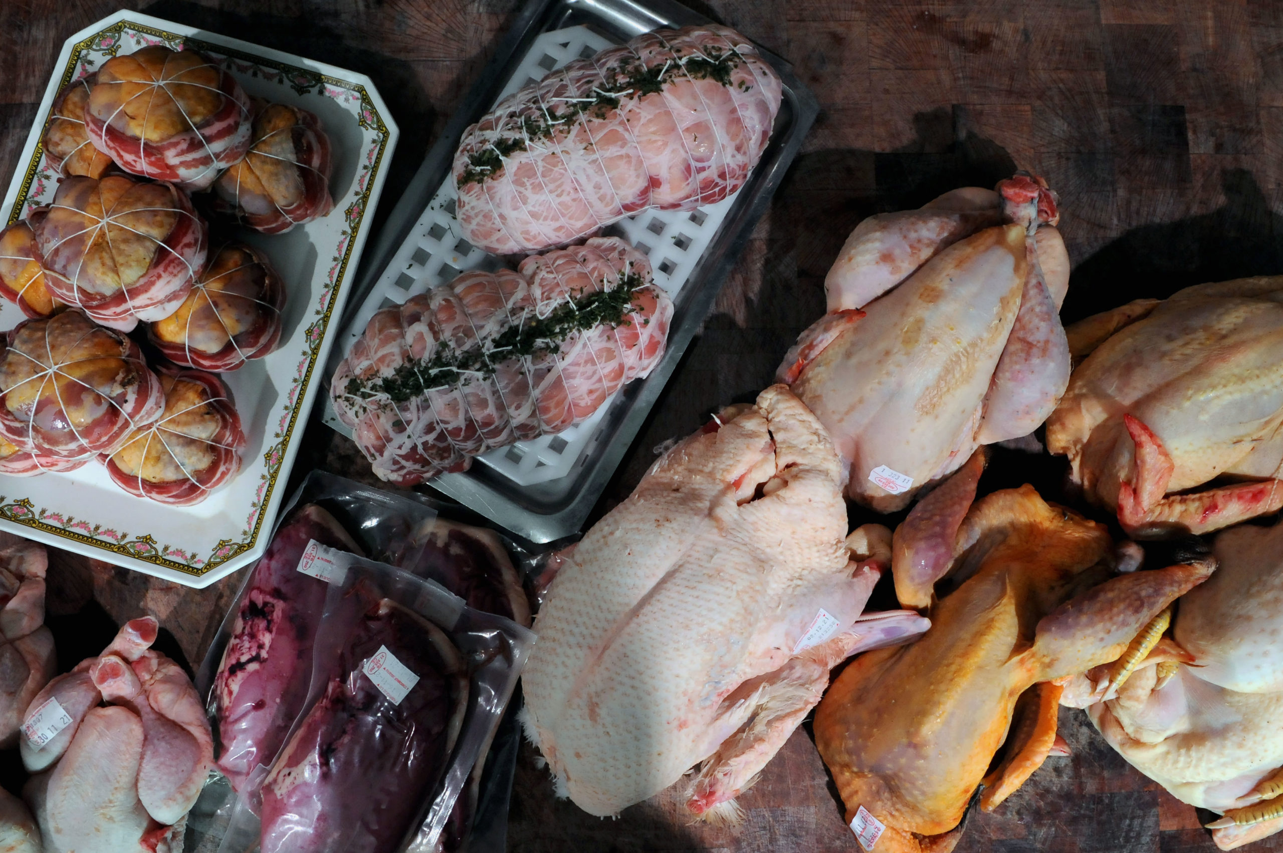 Maison Pouget | Boucher Charcutier à Bourg Madame et Err | Poulets fermiers et Canards